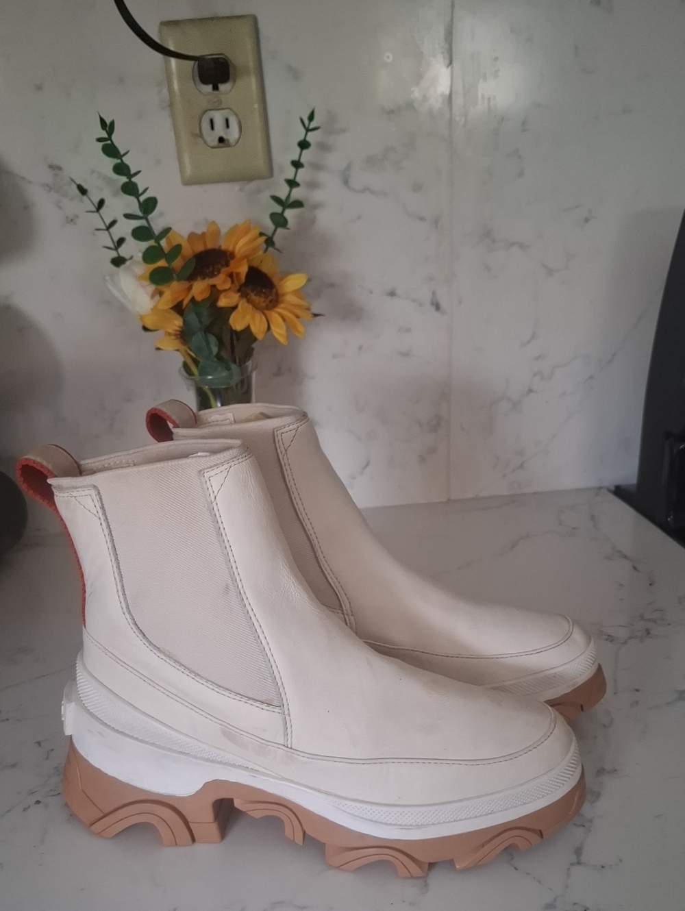 Sorel Waterproof Cream Chukka Boots with Tan Platform Sole and Red Pull Tabs
